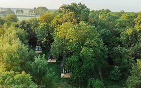 Ecolodges De Reve Dans Un Chateau De Conte De Fees