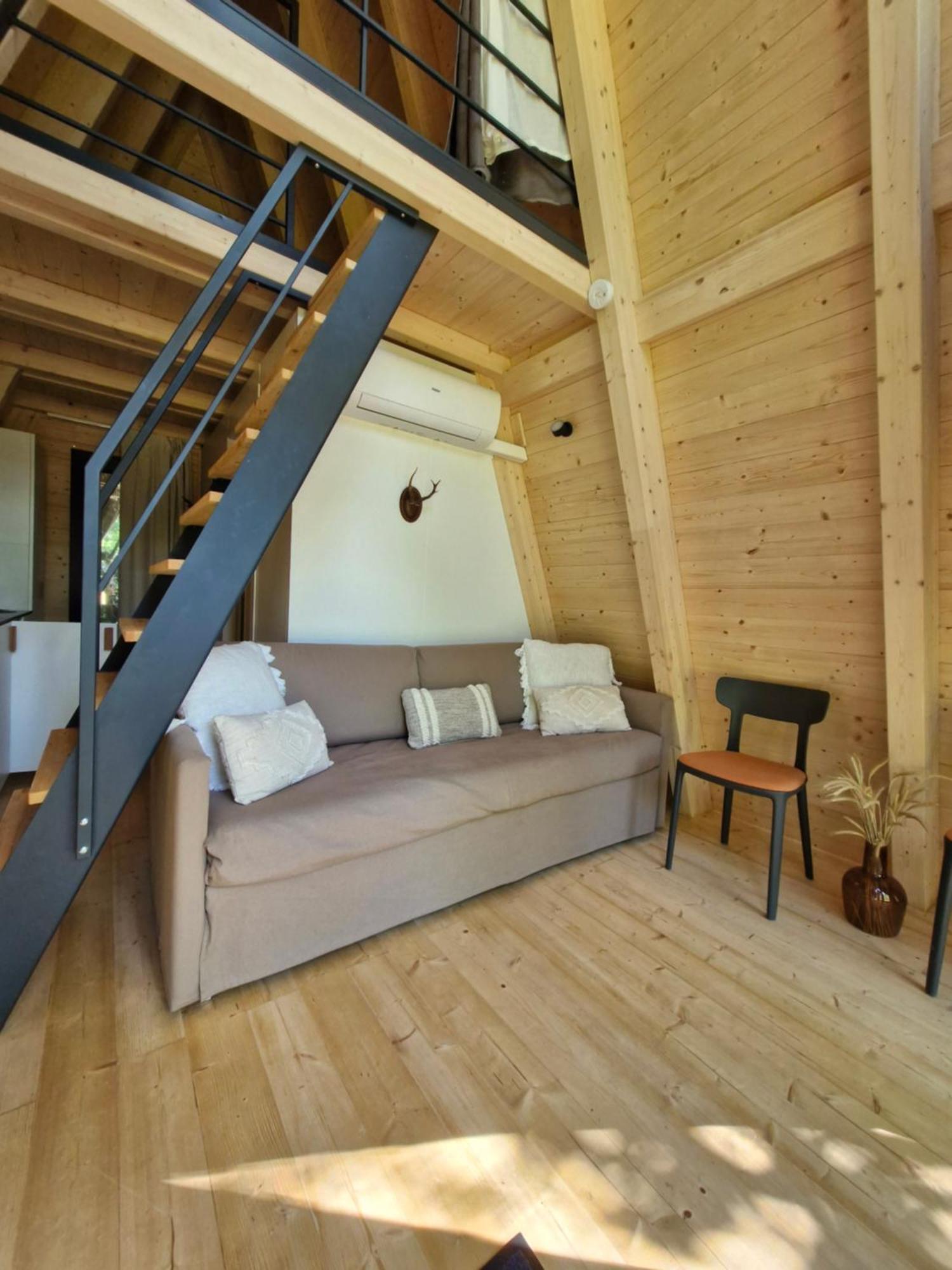 Ecolodges De Reve Dans Un Chateau De Conte De Fees Les-Trois-Moutiers Extérieur photo