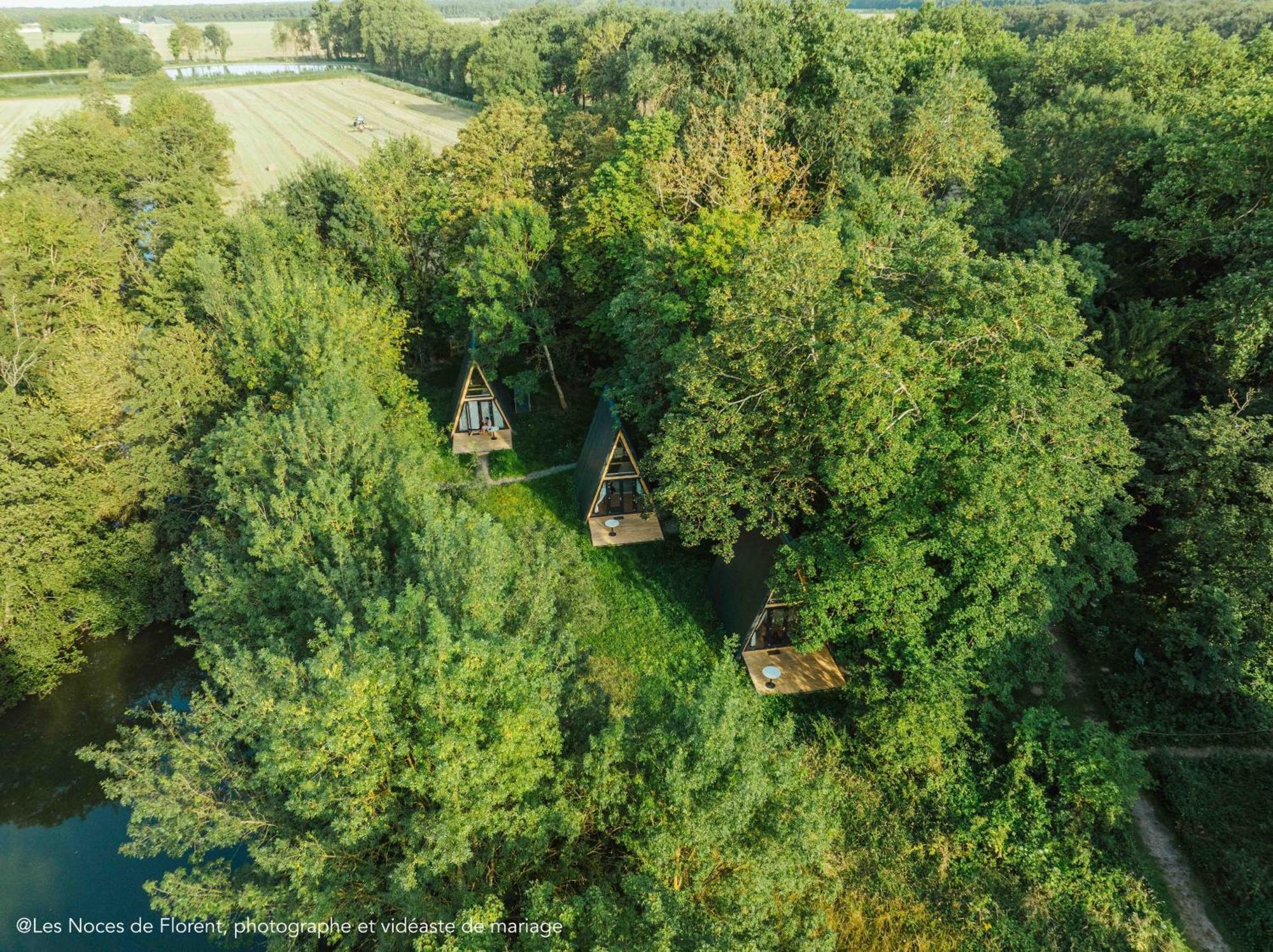 Ecolodges De Reve Dans Un Chateau De Conte De Fees Les-Trois-Moutiers Extérieur photo